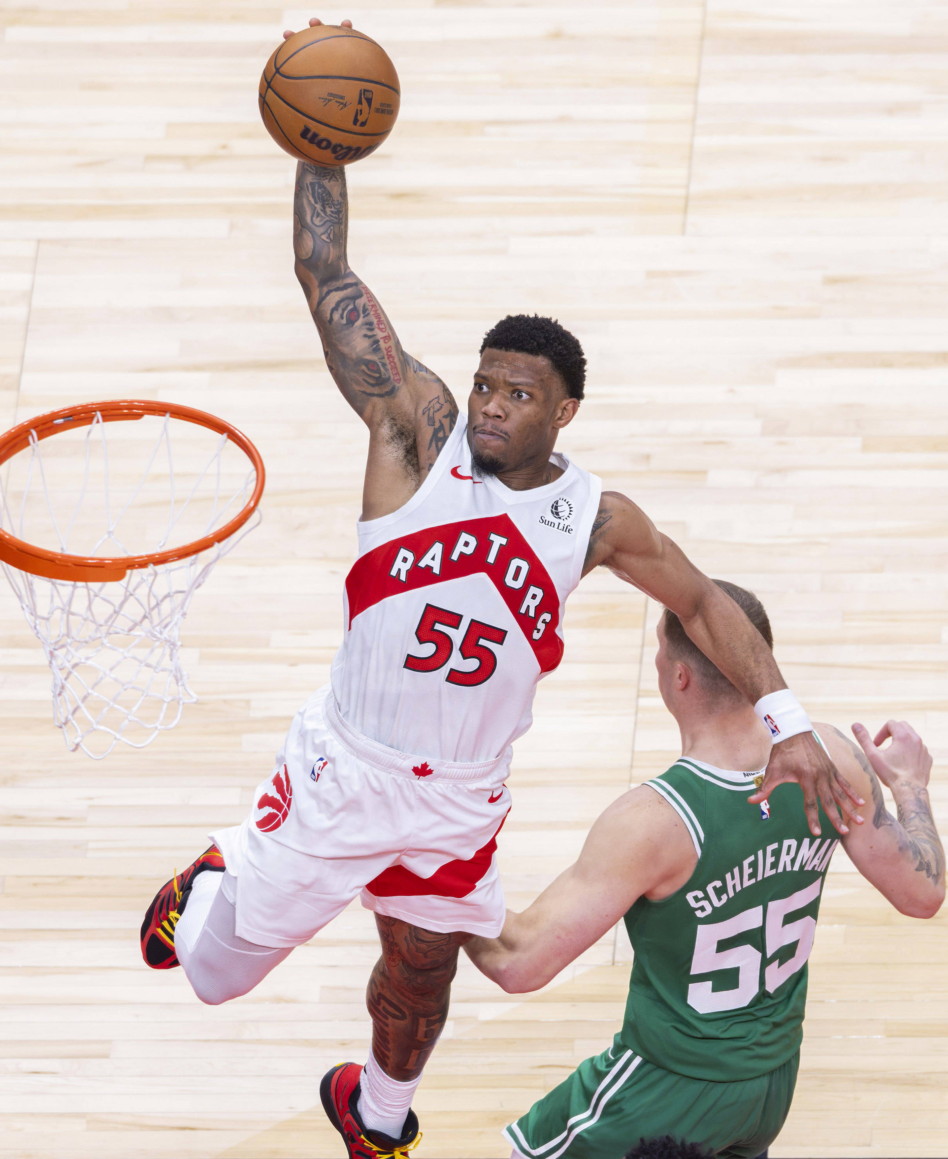 爱游戏中国-猛龙队球员高效表现,帮助球队取得连胜胜负