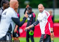 阿贾克斯狂胜夺得荷甲联赛冠军视频